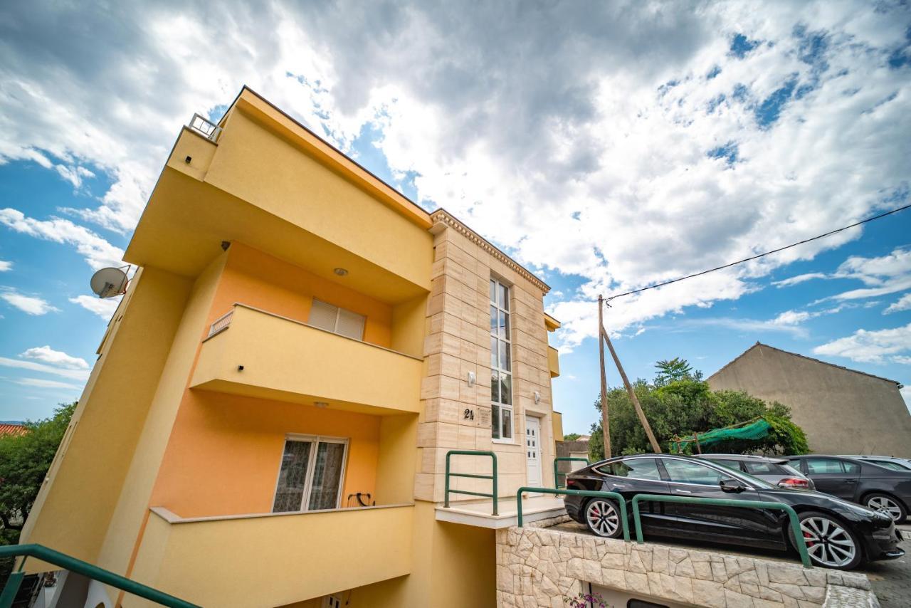 Apartments Vesna กราดัซ ภายนอก รูปภาพ